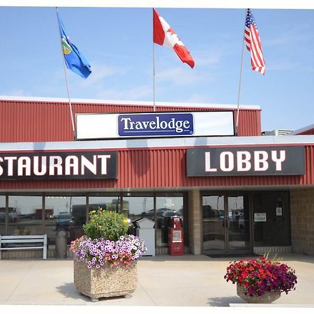 Travelodge Hanna Canada Grey Екстериор снимка