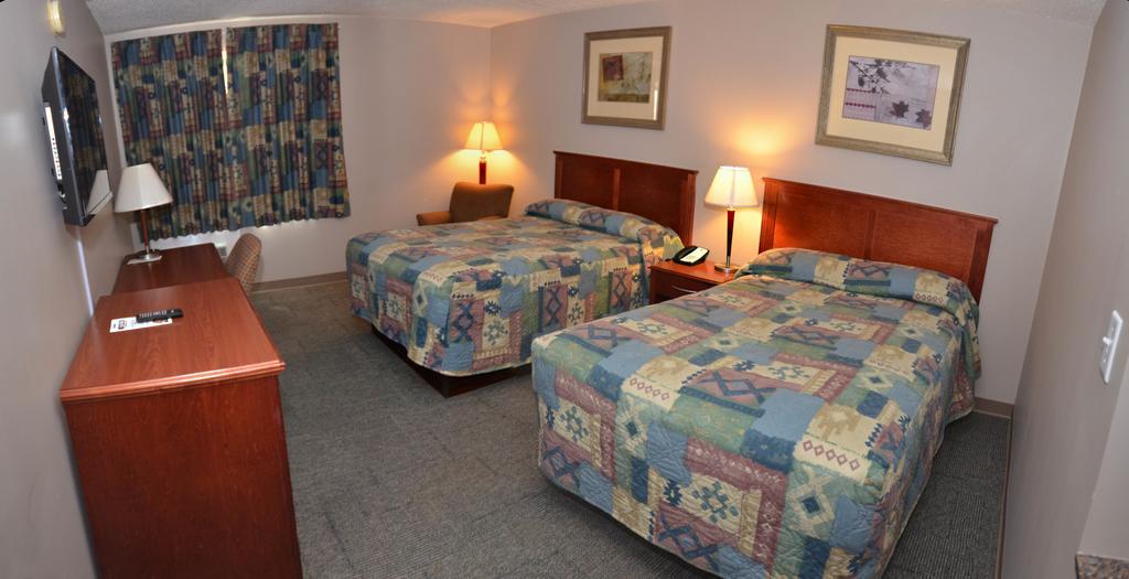 Travelodge Hanna Canada Grey Екстериор снимка