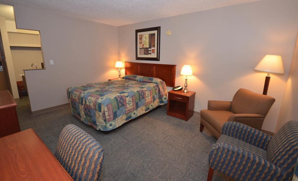 Travelodge Hanna Canada Grey Екстериор снимка