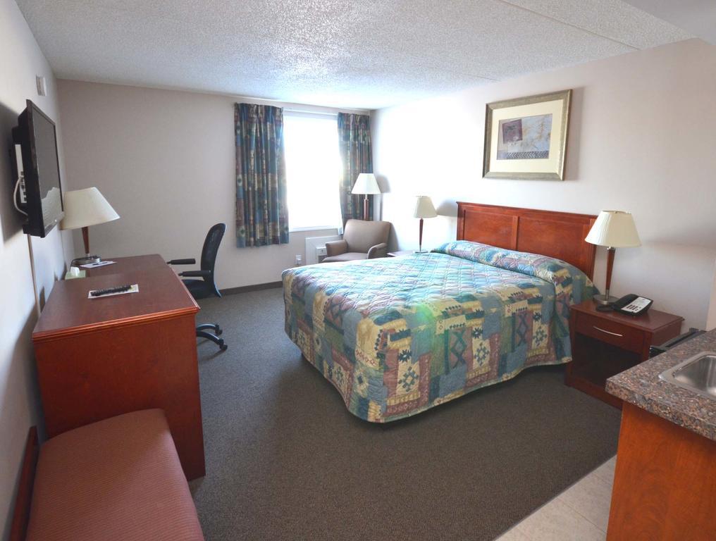 Travelodge Hanna Canada Grey Стая снимка