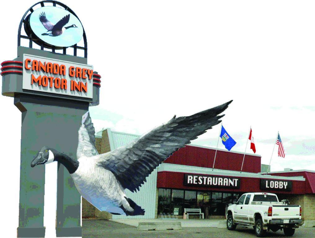 Travelodge Hanna Canada Grey Екстериор снимка